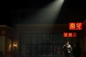 电影《荒原来信》荒漠公路旁的旧邮筒